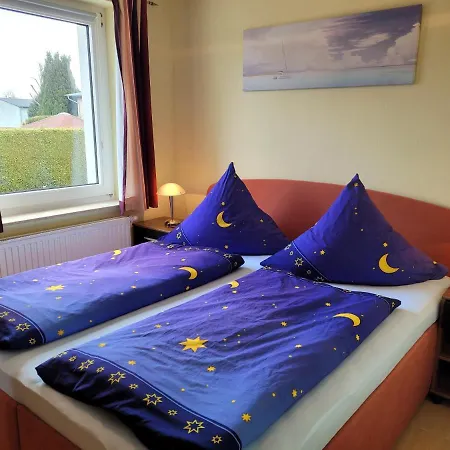 Ferienwohnung Mit 2 Schlafzimmern *