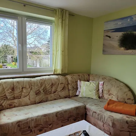 Ferienwohnung Mit 2 Schlafzimmern *